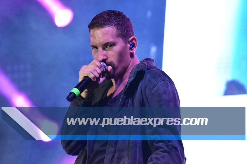 PueblaExpres's tweet photo. Imágenes 📷| #PueblaExpres 💻
Festival de Música @Jalo_Fest 2019🎶😎 |
@MauYRicky 🎤 | 🏟️ @Estrella_Puebla
#JaloFest2019 #ParaAventurasyCuriosidades https://t.co/kWu7YFm1wg