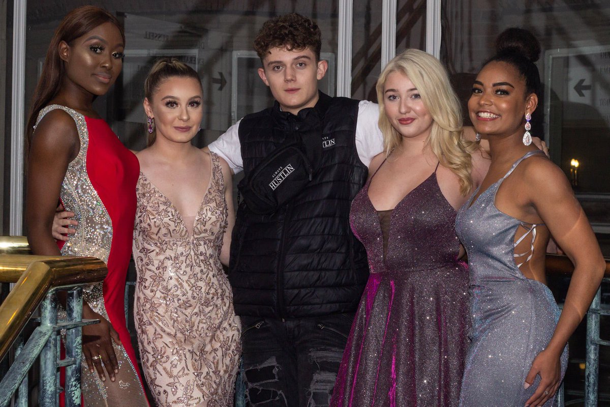 Had a fab night at Birmingham Fashion Show raising awareness and funds for <a href="/BirminghamMind/">Birmingham Mind</a> and obvs got to model some of the amazing <a href="/kixxmekate/">Kiss me Kate</a> gowns from the #2020 collection too ! 💋💋💋 with @MissStaffsGB19 and <a href="/missgalaxyuk/">UK Galaxy Pageants</a> Alyssa <a href="/MissTeenGB/">Miss Teen Great Britain</a> <a href="/Hollyoaks/">Hollyoaks</a>