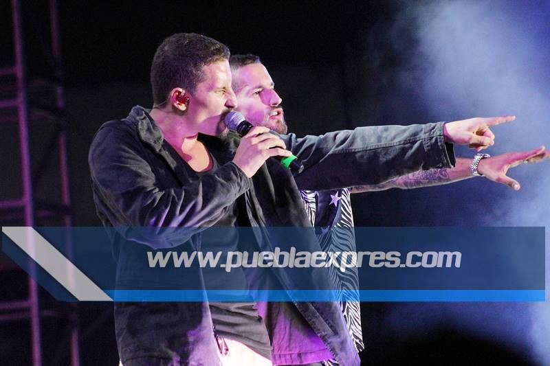 PueblaExpres's tweet photo. Imágenes 📷| #PueblaExpres 💻
Festival de Música @Jalo_Fest 2019🎶😎 |
@MauYRicky 🎤 | 🏟️ @Estrella_Puebla
#JaloFest2019 #ParaAventurasyCuriosidades https://t.co/b4aZs9eufC