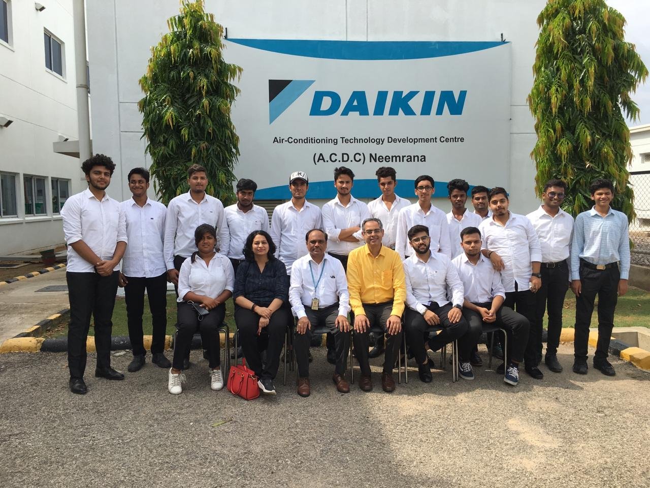 Manav Rachna on X: Industrial Visit to Daikin Air Conditioning India Pvt.  Ltd. Neemrana Department of #Management and #Commerce organized an  Industrial visit for BBA OM Semester I u0026amp; II students to #