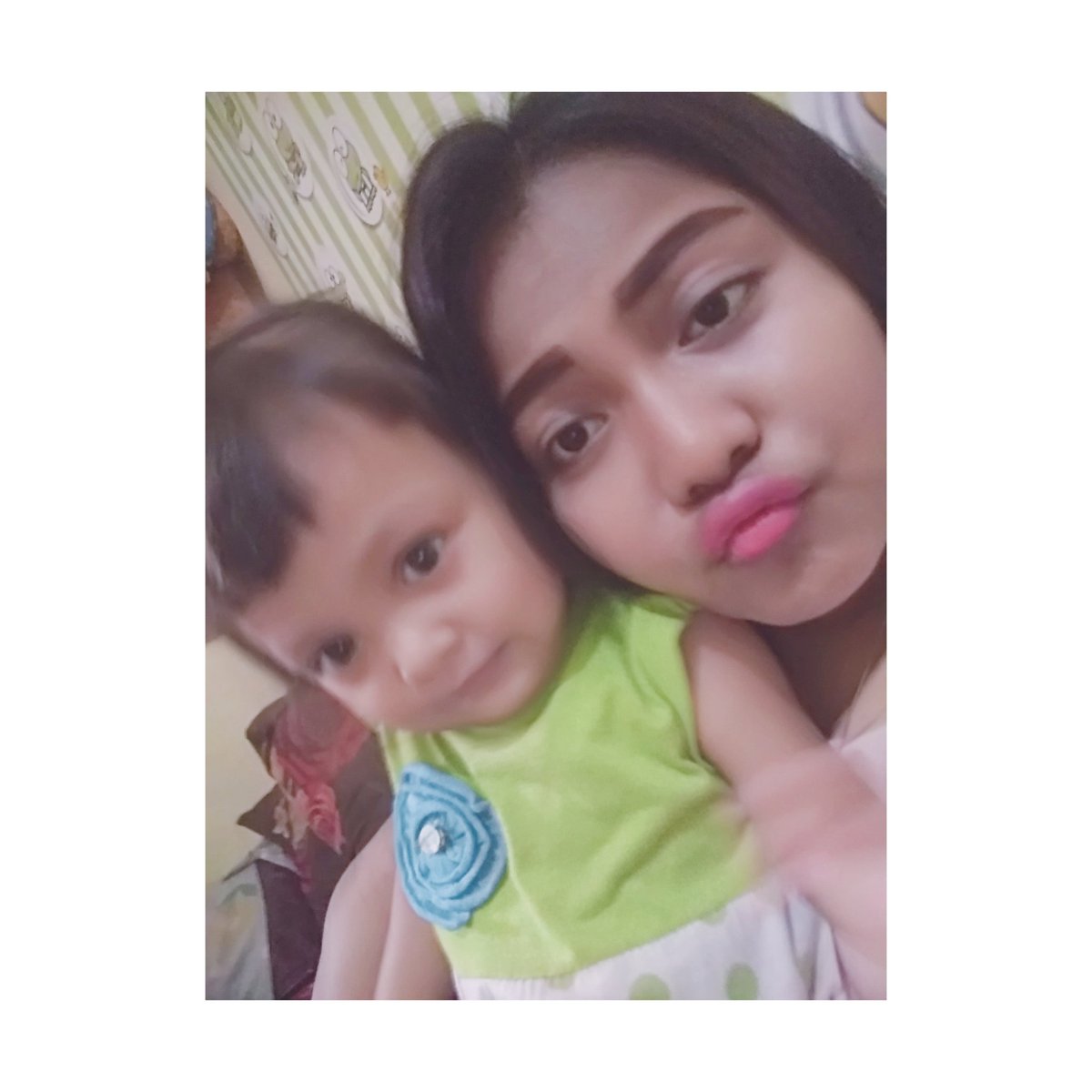 MputtII's tweet image. Alhamdulillah yaa Anak akuh sudahh tumbuhh Besarr ,, sehat trus ya nak ( 1thn 9 bulLan ) 😇😘😘