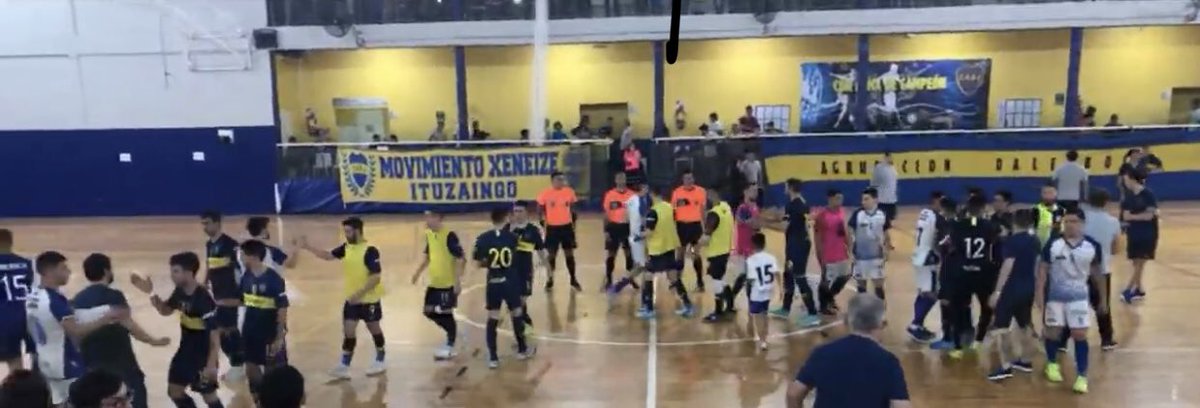 BocaPasionTotal's tweet photo. #BocaFutsal Final en el #QuinquelaMartin GANOOOO #BOCAAAA
#BocaFutsal 4 América del Sud 0
⚽️#Rejala y #Martinez los goles del #Xeneize @alamirovaporaki y #Richard Catardo
#VamosBoca
#BOCAPASIONTOTAL 👊🏻
Cobertura de @PampaAranda 👊🏻 https://t.co/lT5DaIbTOq