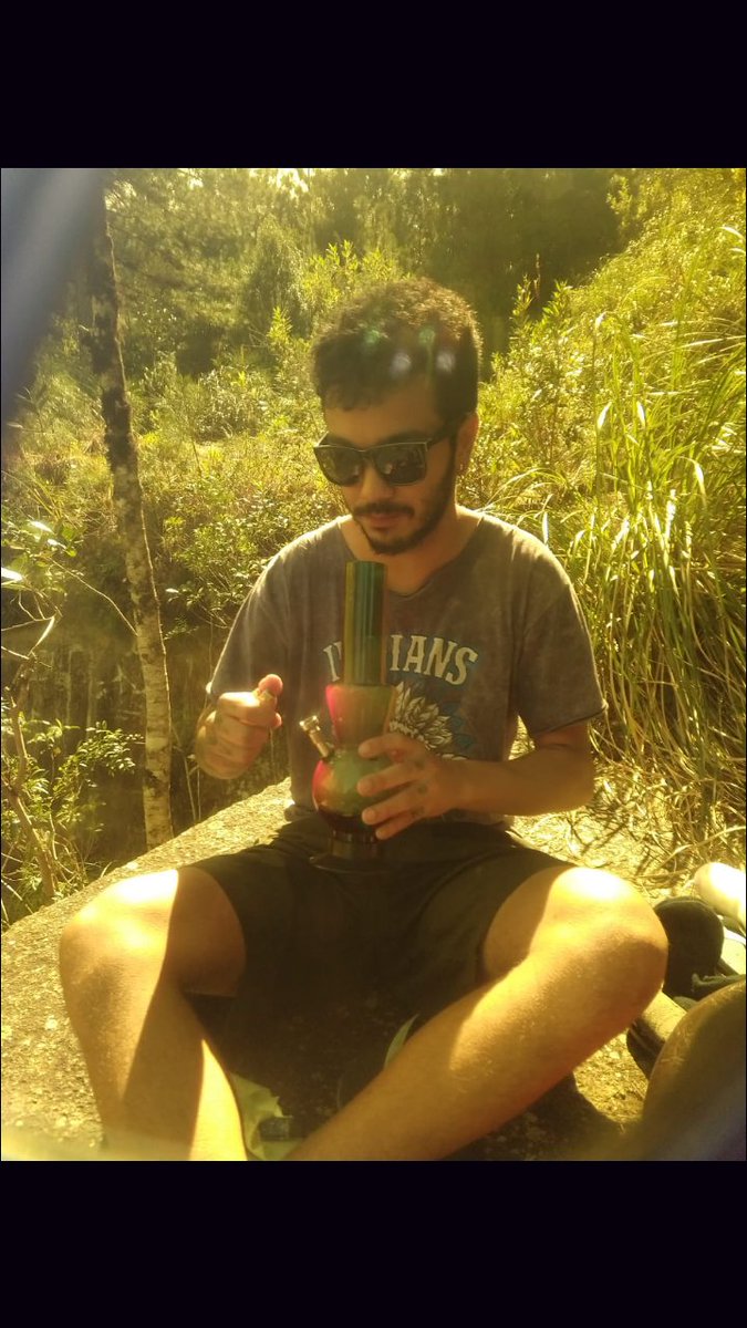 planttrip's tweet photo. Tragando idéias https://t.co/EluXJ91sKP