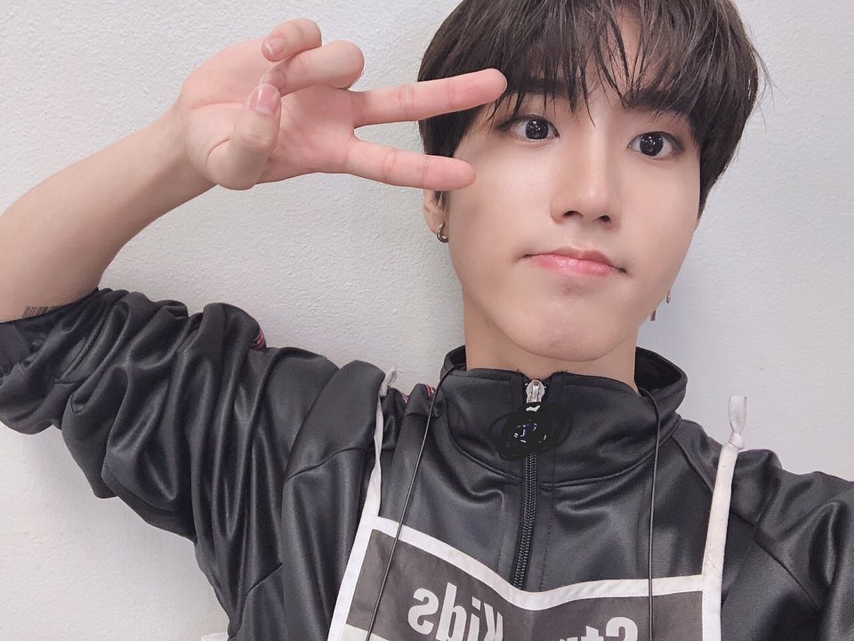 sejeorng's tweet image. #한다람쥐성

From Realstraykids Instagram Account: 

Please look forward to today ( KCON ) !!
#stickertattoo