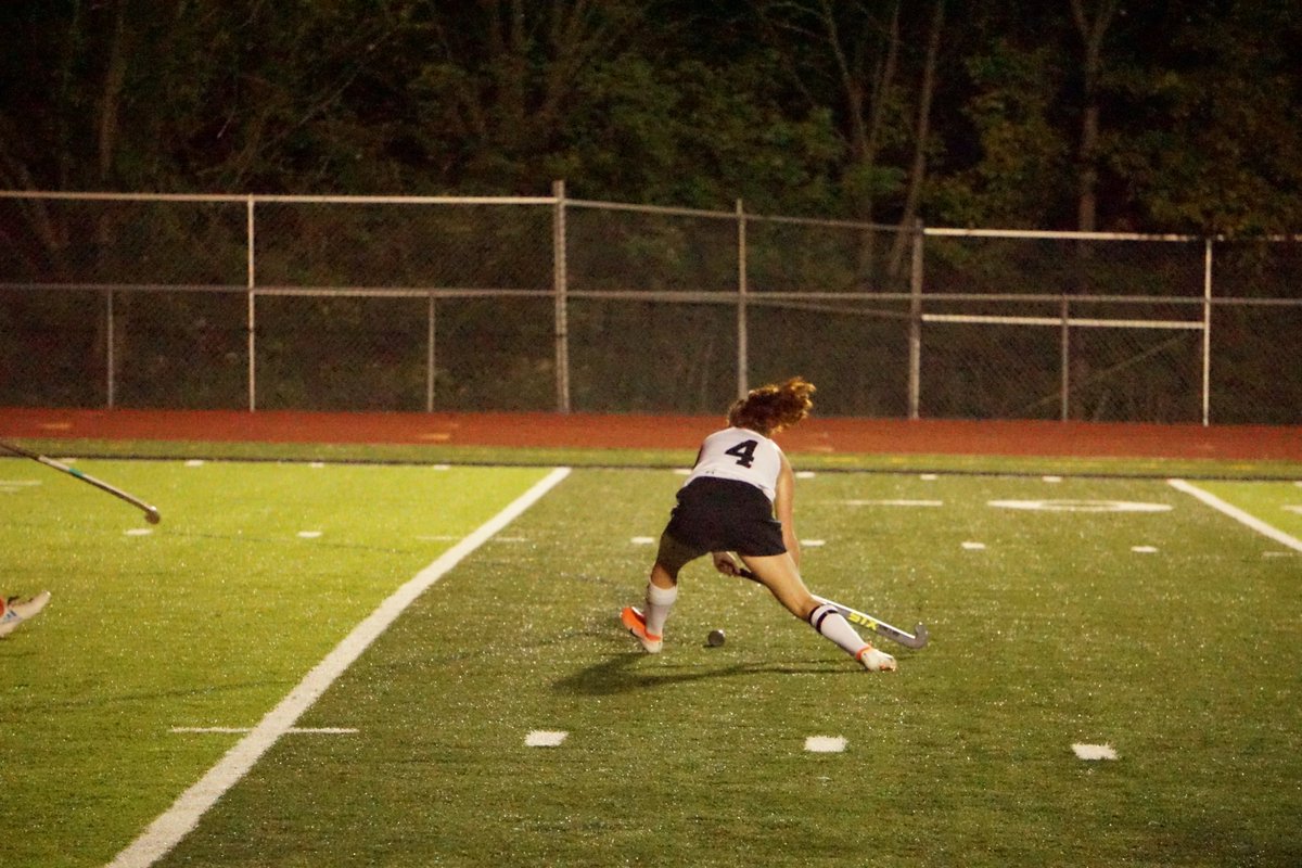OFieldhockey's tweet photo. The girls hung tough in a defensive battle against Kirkwood. 0-0 tie. @BCzuppon @OHS_Tigers https://t.co/PVeyfjJXIR