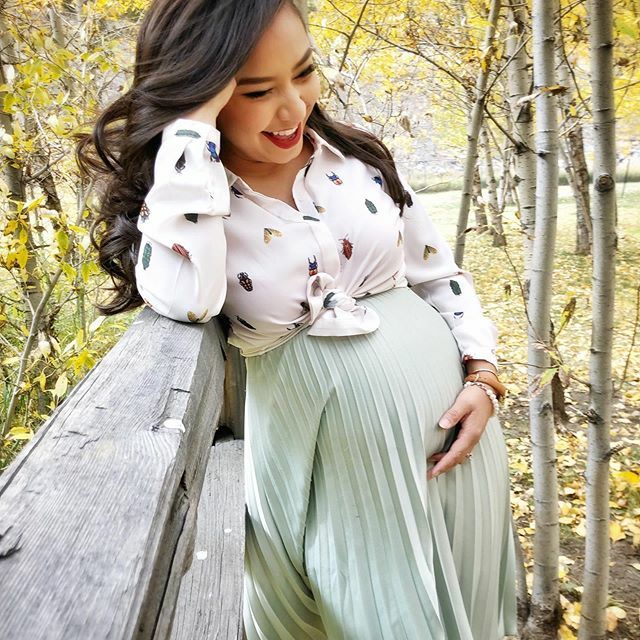 SoniaReports's tweet photo. Te amo my little bug! I’m 24 weeks pregnant, Noah is the size of a cantaloupe and both mommy and daddy can now see and feel him in my belly! You’re our biggest joy, mi amor! 📸: @mamaandherlittles
#coloradofallcolors #pregnantbelly #momtoboys #momtob… https://t.co/W2jEesF2uA https://t.co/UbguRLh9e1