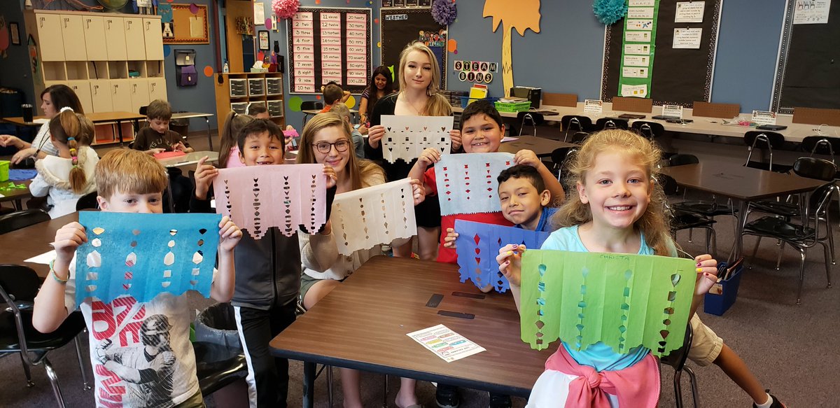 ACHSpanish's tweet photo. On Thursday the ACHS Spanish club went to NES. They taught a lesson, played a game and made Papel Picado with 2nd and 3rd grades. @averyhighschool @NewlandNES https://t.co/66LHQhnhGb