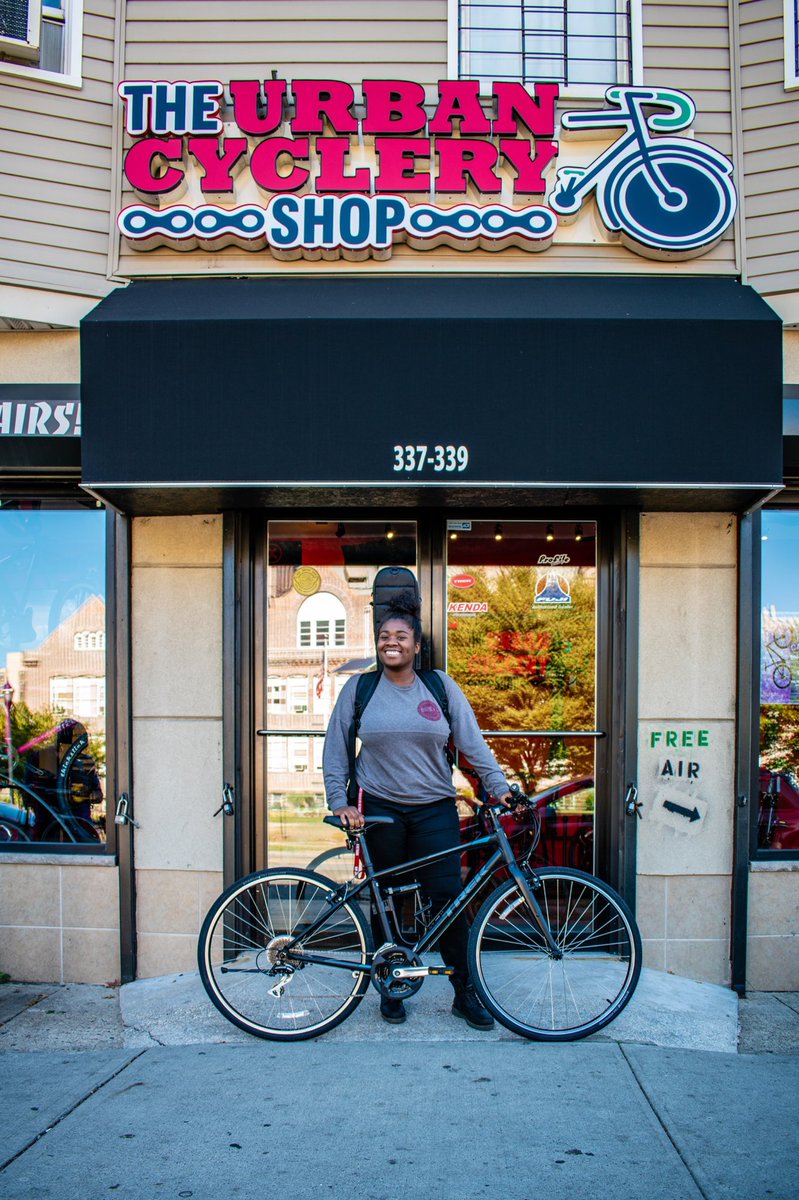 UCbikeshop's tweet photo. Thank you goes out to this beautiful and talented young lady @cayleece purchased herself this @trekbikes FX #hybridbike #bikelife #trekbikes #bontrager #kryptonitelock #blackgirlsdobike #bassplayer #electricbass #newbikeday #cycling #cyclist #fitnessbike #theurbancycleryshop https://t.co/THsVsXWTMx