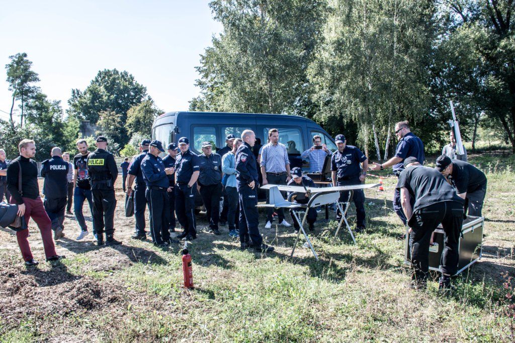 RobotAds's tweet image. #Robot Aviation Demonstrates the #SkyRobot unmanned surveillance system bit.ly/2mPtPRo