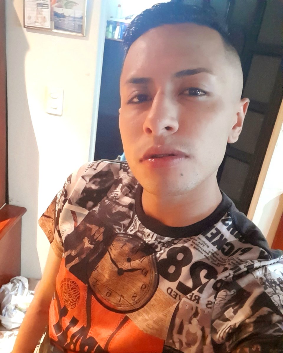 StiffJhonny's tweet photo. Me Gustas Por Que No Soy Tu Mundo,  Ni Tu Sonrisa!!! https://t.co/IFuyH5tm9u