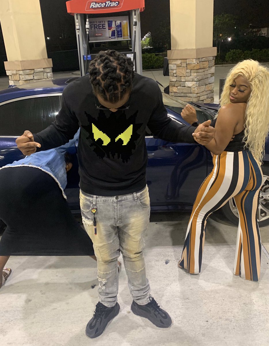 Chief_Samson's tweet image. Can’t hang around you niggas, we don’t think the same 🦍