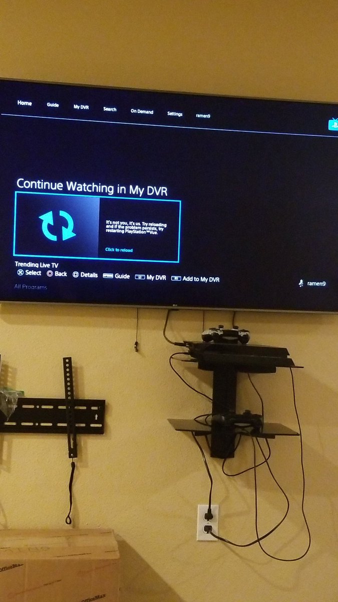 awkwardbluesfan's tweet image. #psvue
HELP.