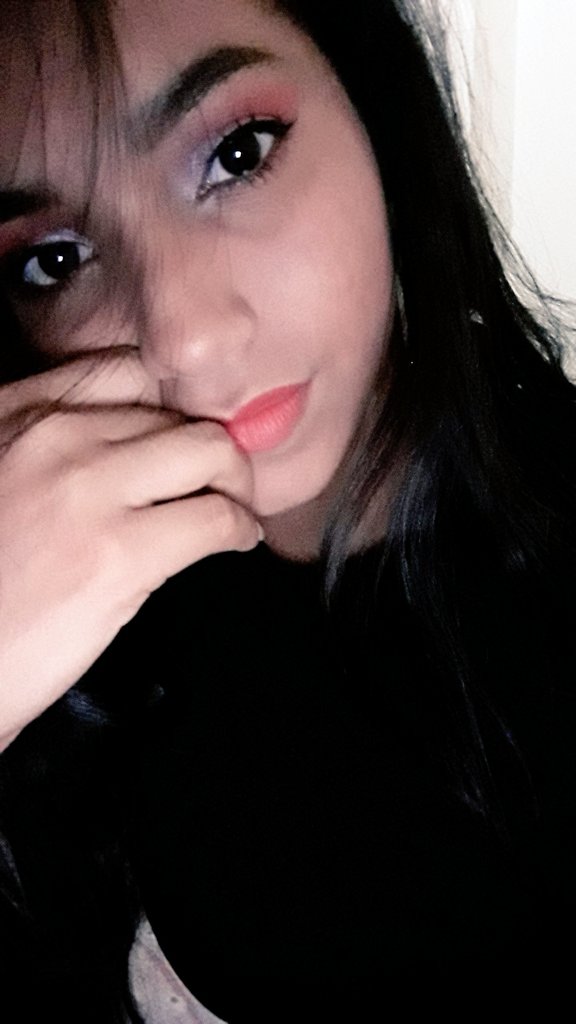HeidyMarca2's tweet photo. Pienso en tu mirada ..😚 https://t.co/rkHietr4oX