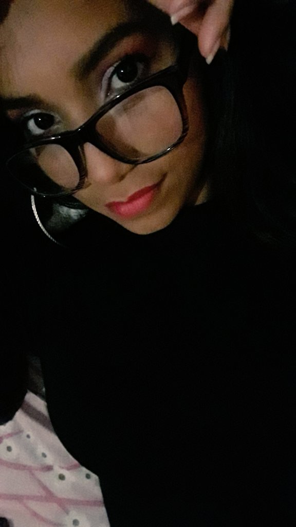 HeidyMarca2's tweet photo. Pienso en tu mirada ..😚 https://t.co/rkHietr4oX