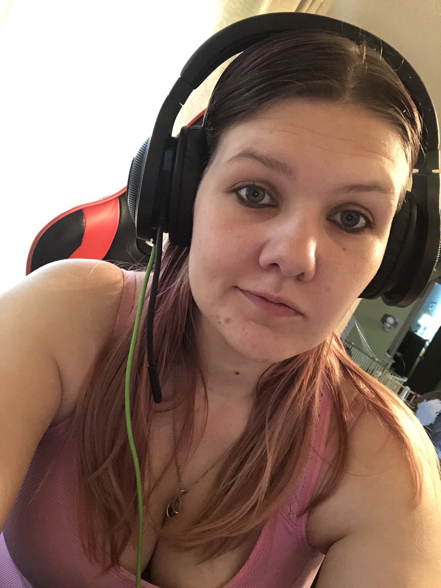 Skittlez_29's tweet photo. Is you have wondered where I have been lately Iβm sorry life is just hard π
#streamer #anxiety #stress #momlife #shuttingdown #icantwaitforthingstogetbetter #hidingbehindthesmile #doyoureallyknow #anxietyisntachoice https://t.co/30f6EKVMyr
