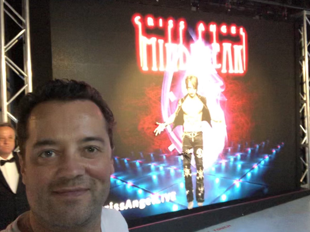 TimoStaedtke's tweet photo. Can’t wait the Show to Start! #crissangelLIVE https://t.co/DegfQIIcAk