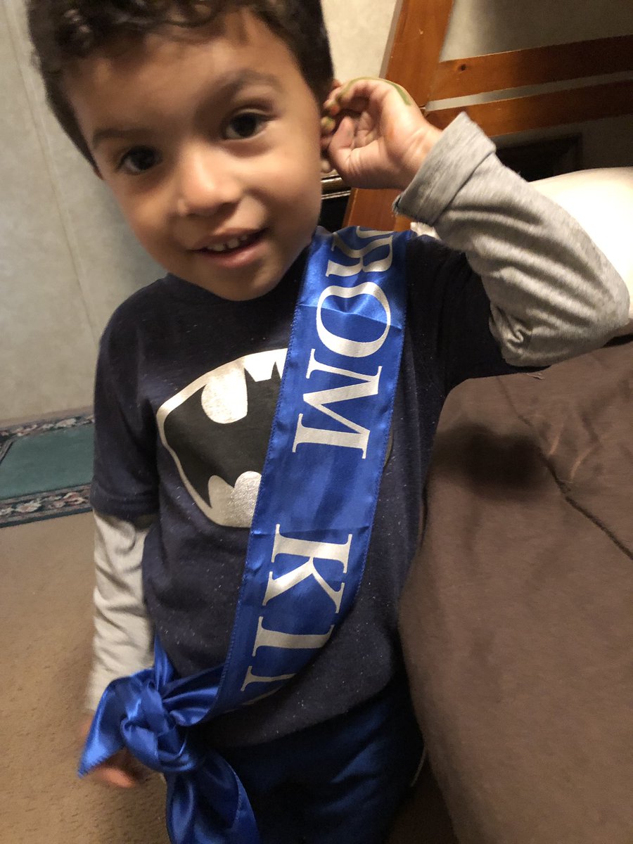 mexinae93's tweet image. The next #promKing 😂❤️ #leo