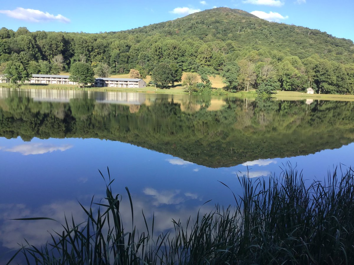 NajmaGhamdi's tweet photo. Virginia IS beautiful and clean state💚 gifted with stunning nature 💚
I’ve taken many pictures and selected these to share with you!
#Virginia #naturelovers
#reflections #ReflectionOfNature https://t.co/Bmtq1oxi9D