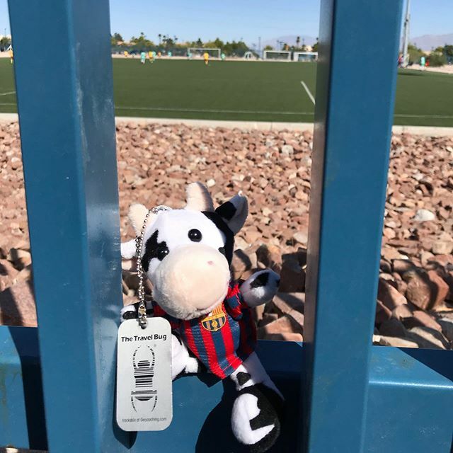 At a soccer field next to find number 4000 for me. Hopefully, I can get to 5000 quicker than the last 1000. #geocaching #geocachingadventures #trackable ift.tt/2nPabgj