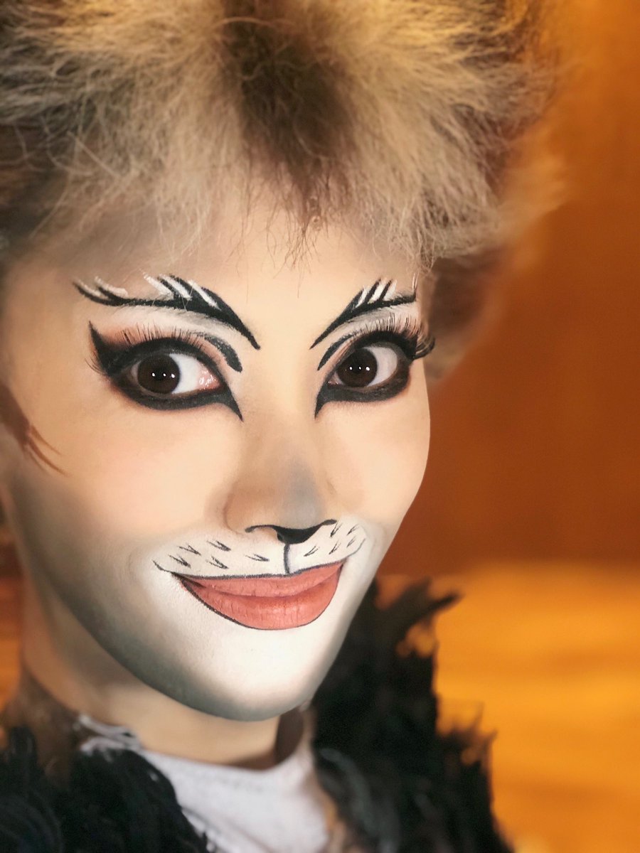 LiTongHsu's tweet photo. Baby Griz 😼 #catsmusical https://t.co/Z9NjwUsr0Z