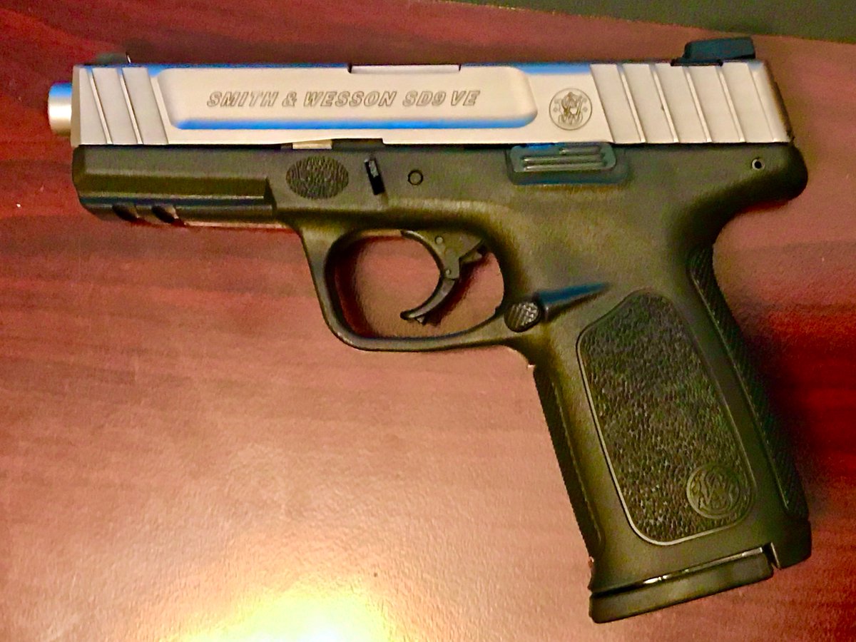 YukonStrong's tweet photo. Pretty happy moment tomorrow. Transferring a 9mm to my little brother so he can join the ranks of restricted firearms ownership in Canada.

My request to Canadian gun owners:

Get at least one new RPAL owner this year so we double our numbers

#SD9VE #RPAL #Brothers https://t.co/thbg2B4kwa