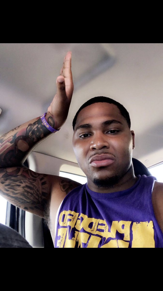 X_KayKenyae's tweet photo. You just told me God’s judgment was never wrong but it’s no way he took two of the most warm hearted people from me this year Rest Easy Tae 💜💛4️⃣ https://t.co/46YXFE0c56