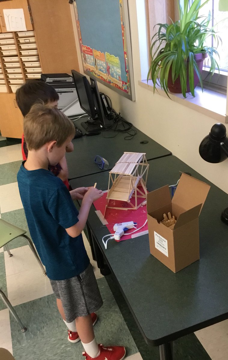 MrO_211's tweet photo. After researching, planning, and designing, we began building bridge models that include the unique design features of a suspension, arch, beam, or truss bridge. Stay tuned for finished products! #ThisIsWES https://t.co/5wjQy0a0kv