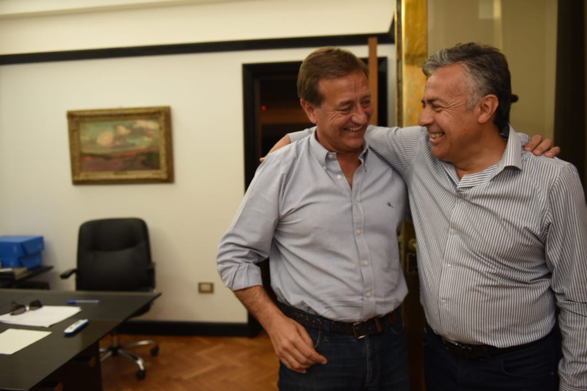 alfredocornejo's tweet photo. ¡Gracias a todos! Hoy los mendocinos votamos a favor de Mendoza. @rodysuarez continuará el camino del orden, la austeridad y seguramente será un mejor Gobierno. https://t.co/2mFkZt9Qpj