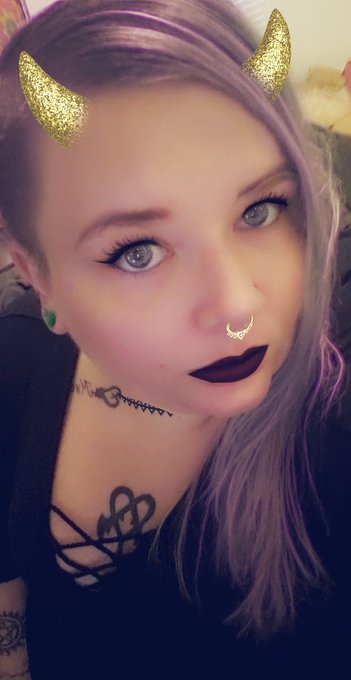 Come be naughty with me https://t.co/8oi7Dnu74W https://t.co/uRQv0BvcKu
