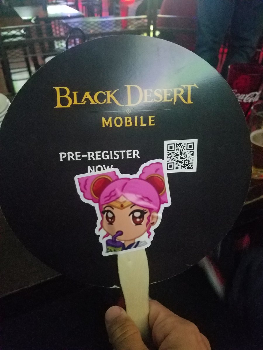 Dem_Bone's tweet image. Just like @hikellydanielle always do, she helps keep everything together