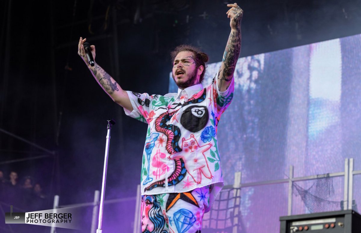 #PostMalone 🔥 Need tickets? Follow us and retweet this post for a chance to win tickets to see him at <a href="/UnitedCenter/">United Center</a> this Tuesday! 📸 <a href="/JeffABerger/">Jeff Berger Photog</a>