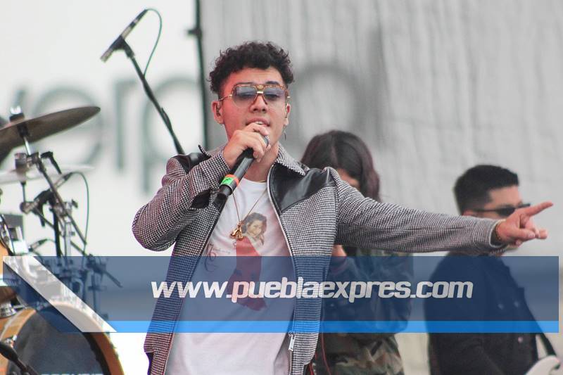 PueblaExpres's tweet photo. Imágenes 📷| #PueblaExpres 💻
Festival de Música @Jalo_Fest 2019🎶😎 | @SAAK 🎤 | 🏟️ @Estrella_Puebla
#JaloFest2019 #SaakManiacs #Caballeros https://t.co/MIJBGsNMro
