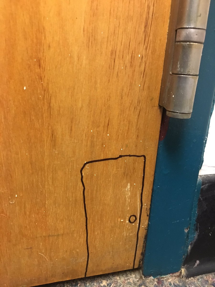 just wanted to publicise that every member of this band is a whore for <a href="/CarlyCosgrovePA/">Carly Cosgrove 🏡</a>