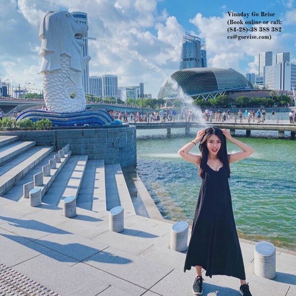 meodulich's tweet photo. 🌊🌊🌊The Merlion Singapore, Must-See Singapore Attraction👙👙👙
📸@sunchiaying
#MerlionSingapore #latepost #marinabaysands #merlionsingapore #singapore #freetraveling #marinabay #merlion #littleindia #tekkacentre #jubileebridge #chinatown #holiday #igers https://t.co/SZvpCUB5i8