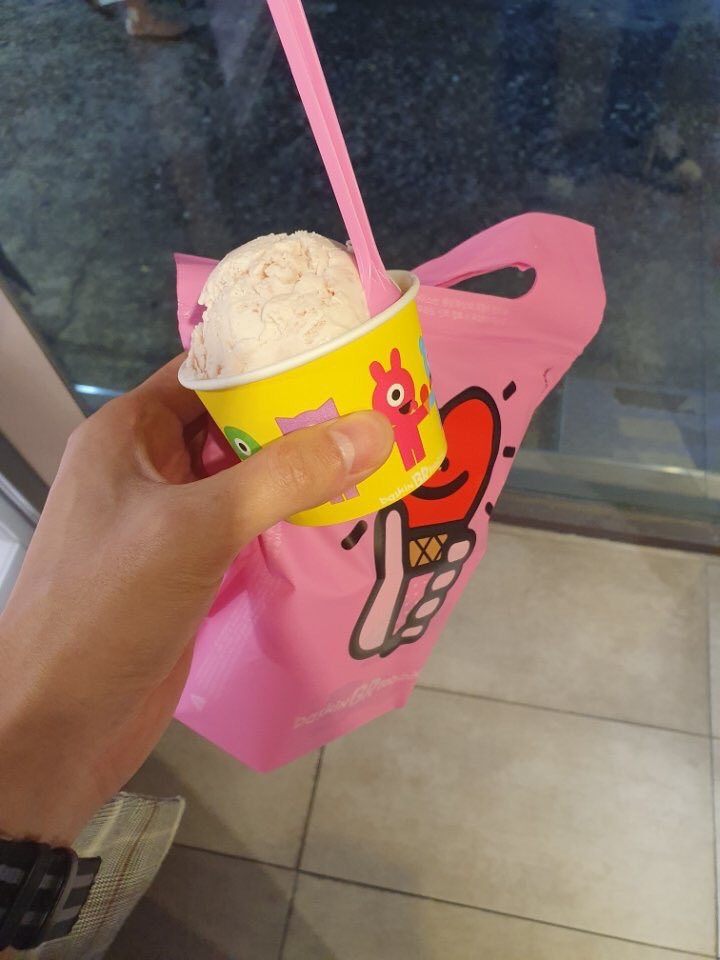 iamfantasych's tweet photo. [ 📸 | 19.09.29 ] Actualización de #YOUNGBIN vía Fancafe. 

“Muy muy frutilla😋”

ENG.TRAD: SF9NATION
ESP.TRAD: IAMFANTASYCHILE https://t.co/OrMv9UfONx