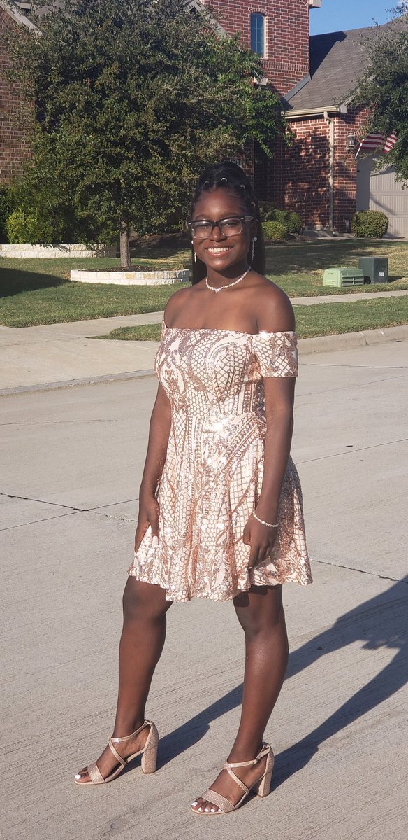 MrsSturner2's tweet photo. Spending time with my big girl while she enjoys HoCo 2019! #selfcarefriday #selfcaresaturday https://t.co/haLnnyJ5TG