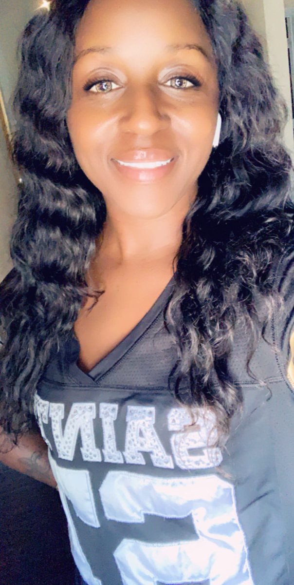 honeidew's tweet photo. Who dat ⚜️⚜️⚜️
Where my saints fans at ? 
#Blacktwitter 
#Saints #WhoDat https://t.co/4e7MOxaPt1