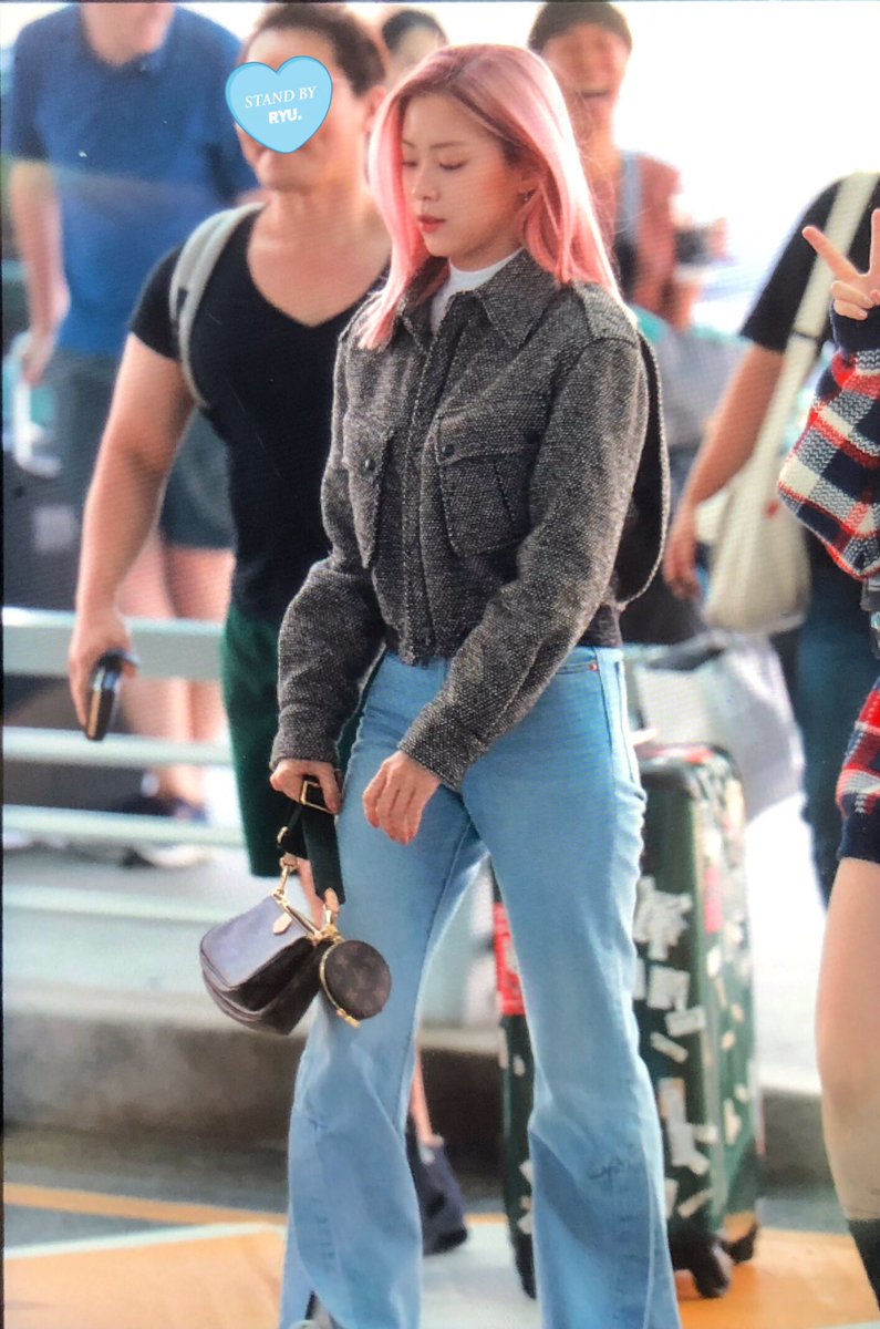 StandByRYU's tweet photo. 190930 ICN preview
바이❣️
#ITZY #있지 #신류진 #류진 #RYUJIN @ITZYofficial https://t.co/IbzkiG3WBp
