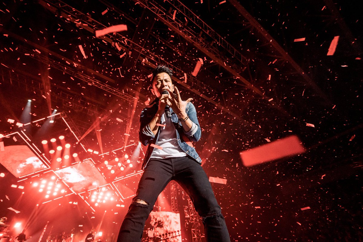 Konser Project X – Noah dan Yovie And His Friends Pukau Ribuan Penggemar

Read more:
concertholic.id/2019/09/konser… 

<a href="/NOAH_ID/">NOAH</a> <a href="/yoviewidianto/">Yovie Widianto</a> <a href="/Berlian_ENT/">Make It Brilliant!</a>

#ProjectX #Noah #YovieAndHisFriends #Concert #Concertholic