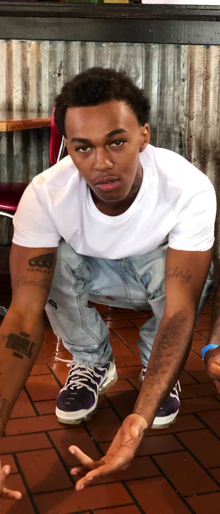 31amilooo's tweet photo. WHEN GOD SET THAT PATH FOR YA YOU BETTER GET TO MOVING #JudyMe💙 #ImSoBs! #FreeAI #FreeFatBoy #LoveLiveDopeBoy ✍🏽❗️ https://t.co/sfbIZ9duxB