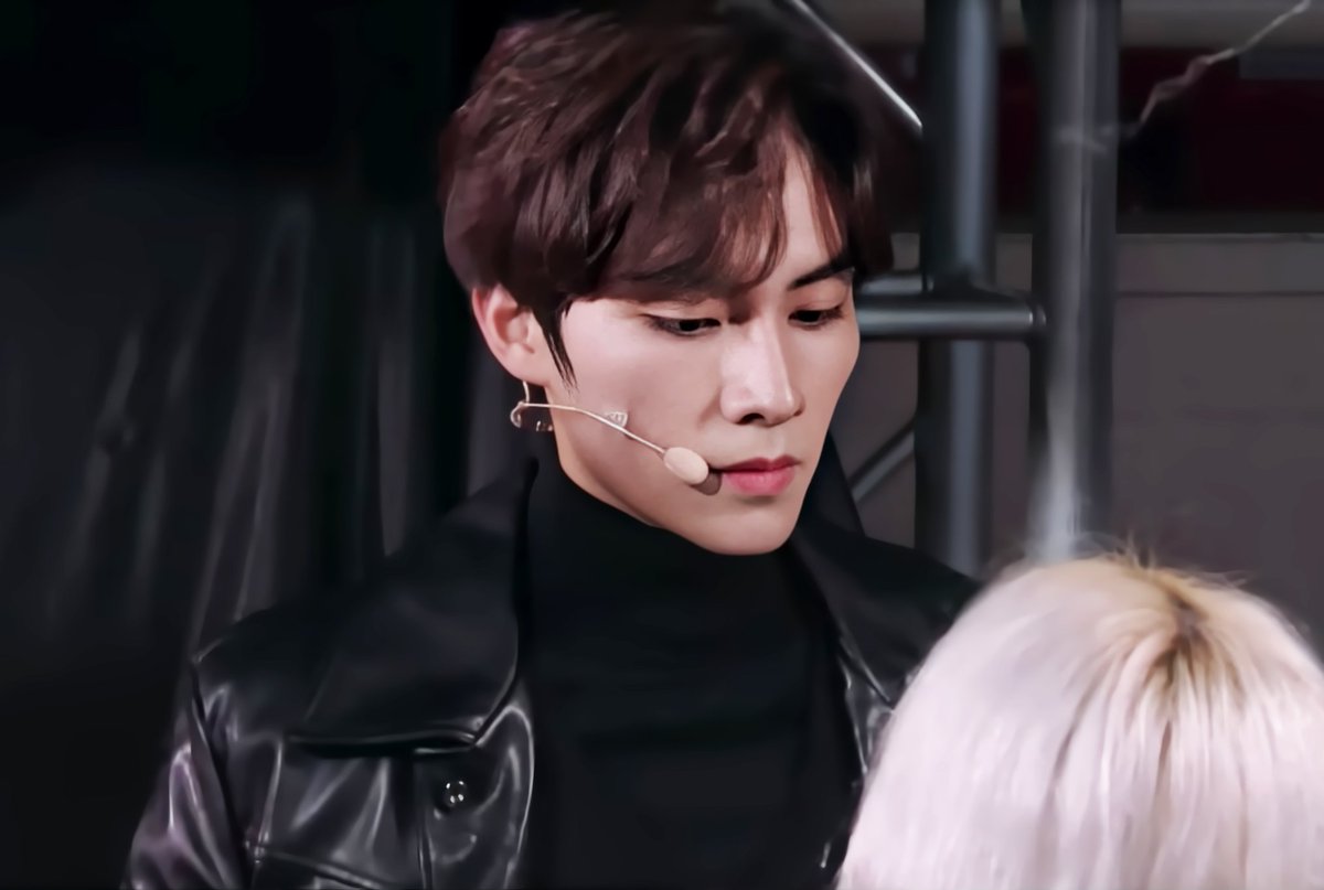 DreamingJadeXJ's tweet photo. <Say It> 첫 무대 직전 긴장감
#샤오쥔 #Xiaojun #肖俊 #WayV #威神V
#소년위계획 #WayVDreamPlan_EP12 https://t.co/p6PEQ6Lsg2