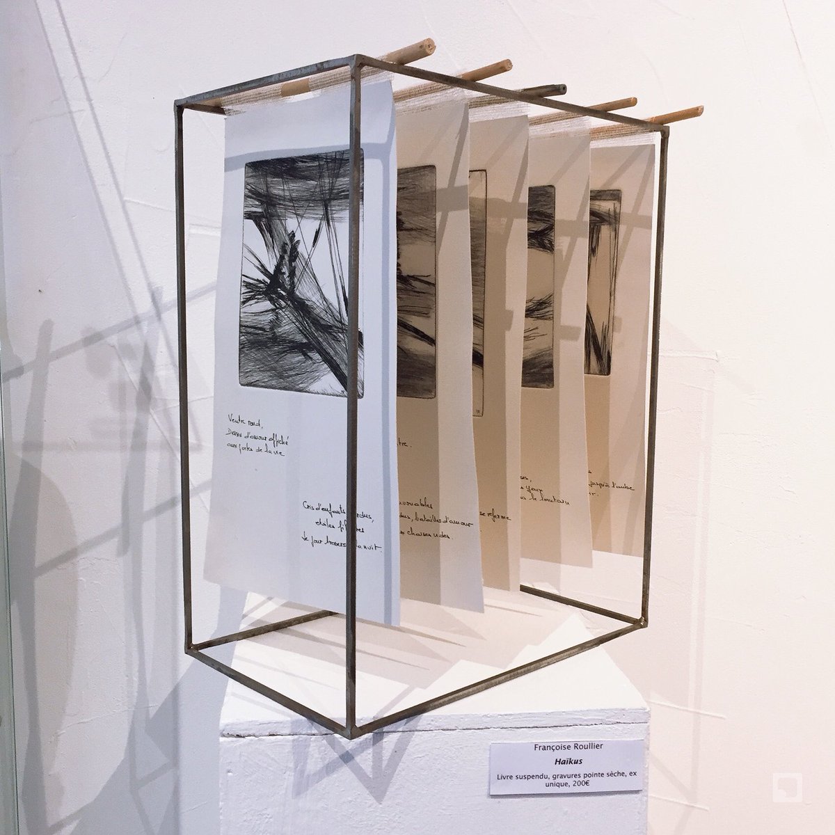 Photos de l'exposition de ce week-end à la Galerie Lyeuxcommuns de Tours, pour la 4ième édition de la P'tit' Edit'. Avec les créations de C. Bartal, Y. Deloule, M. Denizot, H. Fin, C. Kalfon, R. Matta, S. Malaizé, J. Mansillon, J. Moury, F. Roullier, D. Spiessert, P. Untersteller