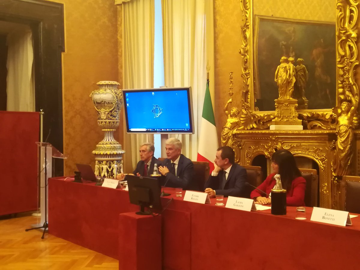 LauraGaravini's tweet image. Dall'immigrazione possiamo cogliere la ricchezza che porta nel nostro paese, la stessa che noi abbiamo portato nei paesi che ci hanno accolto. #Benassi saluta i lavori di #intelligenzesenzaconfini #30settembre