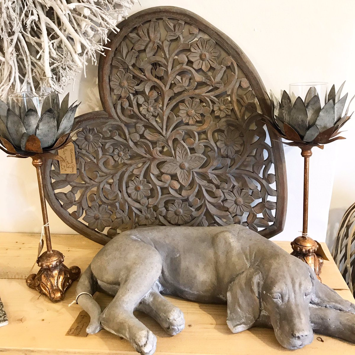 m_meringue's tweet photo. Start your day with a wagging tail! 😍😍😍 We are totally in love with this stunning new display! What do you lovely lot reckon? 

#dog #dogsofinstagram #doglover #startthedayright #waggingtail #mmloves #heart #flowers #candleholders #newdisplay #gift #livelifebeautifully https://t.co/sG7Yyyp37l