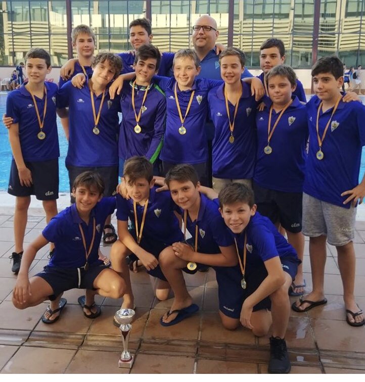 CEMediterrani's tweet photo. Bon paper dels nostres infantils al 5è Torneig Think del @CNLHospitalet 🥉3r #CEMediterrani 👏👏👏#waterpolo https://t.co/lDOfni8qTO