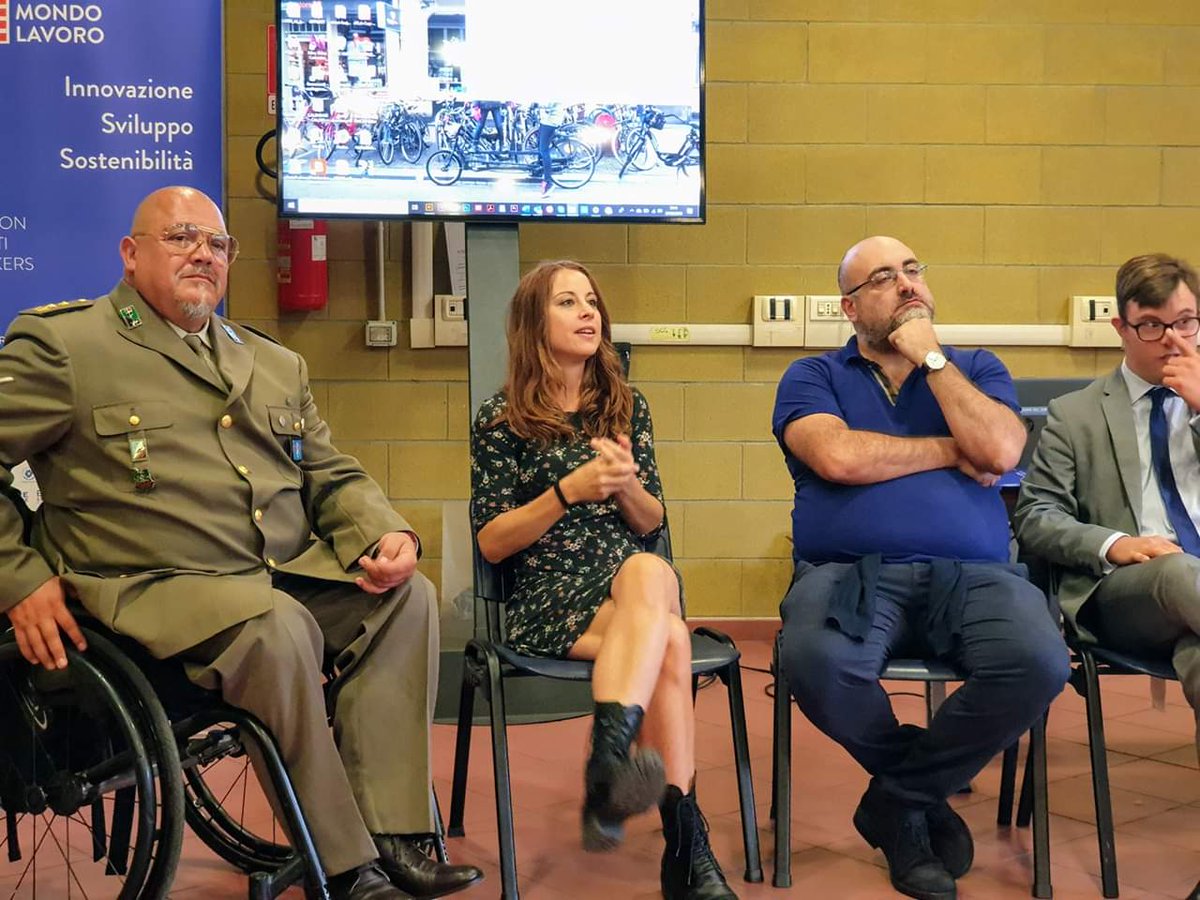 ProjectPiuma's tweet photo. Le immagini dal #DiversityDayTorino nell'ambito degli #StatiGeneraliMondodelLavoro. La Prof.ssa @cena_federica ha portato la sua esperienza e del @diunito nel mondo delle tecnologie per l'inclusione 

#inclusion #diversity #disability #disabilityawareness #neurodiversity #autismo https://t.co/REuMDX1KPl
