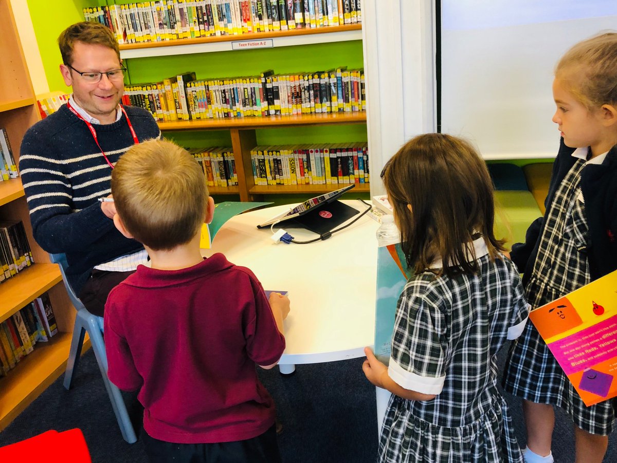 Pupils in Reception, Year 1 &amp; 2 loving learning about illustration and stories @_TomMcLaughlin The book signing queue has just begun ✍️📚 #readingforpleasure #libraries