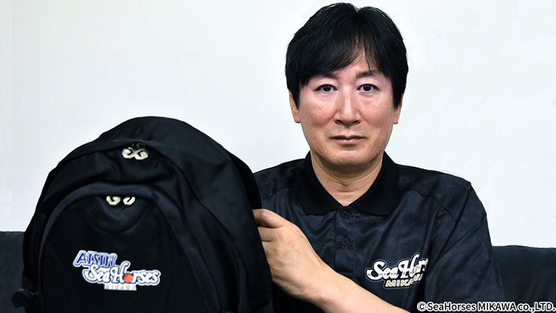 go_seahorses's tweet photo. 🙌プレゼントキャンペーン🙌
@go_seahorses
をフォロー&amp;このツイートをRTするだけ🎉

#鈴木貴美一 ヘッドコーチから✨今回も貴重な✨ #コンバース グッズをプレゼント!!開幕に向けて🔥🔥🔥
ご応募お待ちしてます‼️
#シーホース三河 #Bリーグ
詳しくは→ https://t.co/3ysVNWSMcK https://t.co/lBYTTg7Tit
