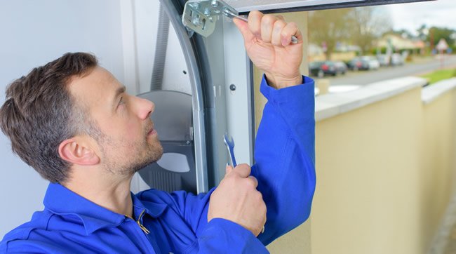 GarageDoorServ3's tweet photo. Do you need your #garage repaired? Is it creaking and groaning and about to give up? Are you frantically pressing the #automatedgaragedoor with no luck? Look no further https://t.co/rrqQTxRSaf #garagedoors #garagedoorrepairs #rollershutterrepairs #garagedoorservices https://t.co/8npHOVfYdZ