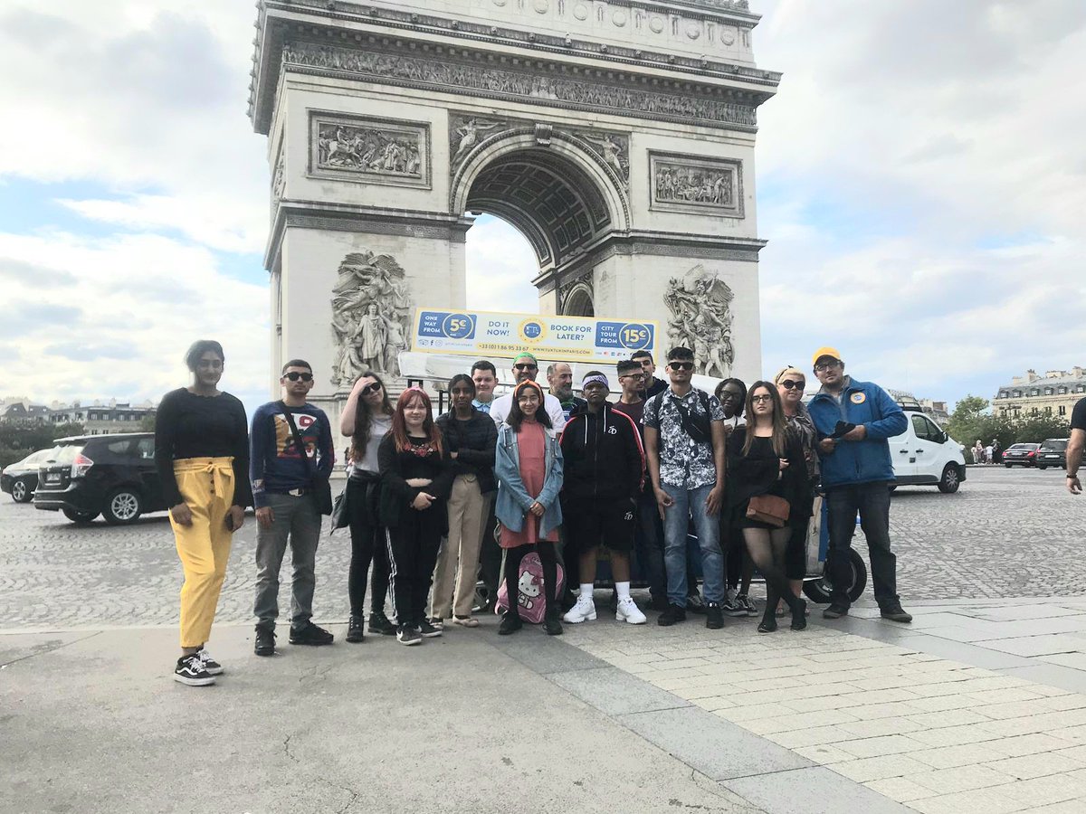 Young People had the opportunity through Deaf World to visit Paris. Many of these young people would never have this chance otherwise! So many happy faces. #charity #deaf #BSL  #youngpeople #hearingimpaired #youthservice #youth #Paris #Disneyland #Europe #Funding #Charities